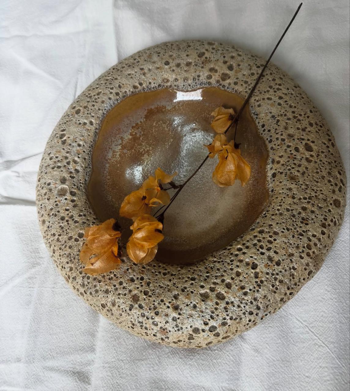 Prato Cratera. 27cm diâmetro aprox. R$280,00